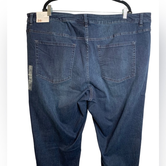 NWT Lane Bryant Signature Fit Straight Jean-Everyday Dark Wash 28L - Picture 11 of 14